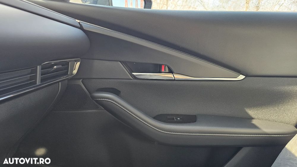 Mazda CX-30 e-SKYACTIV X186 MHEV Center-Line - 14