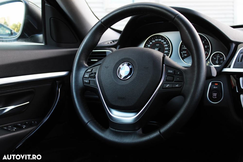 BMW Seria 3 320i Aut. Advantage - 23