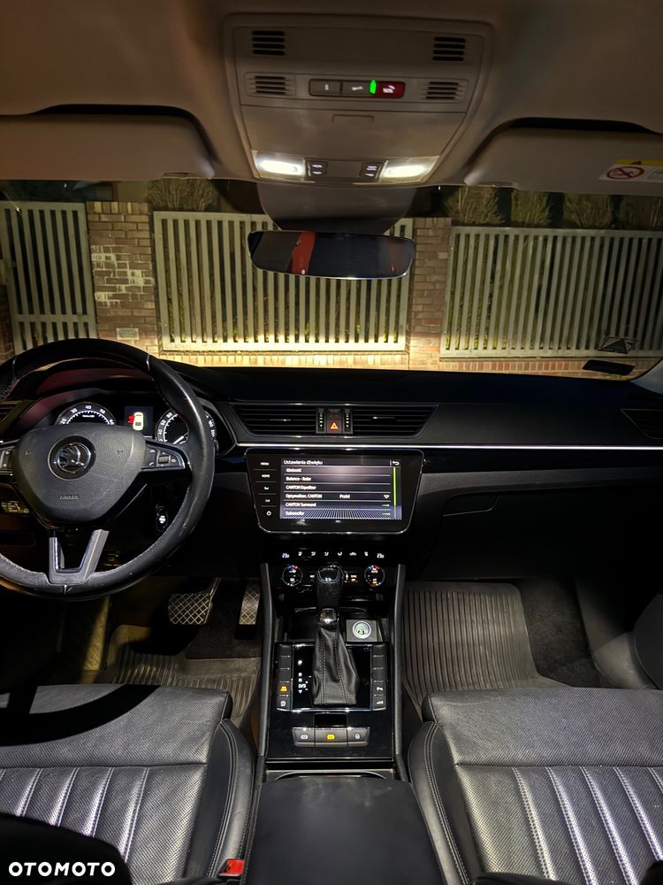 Skoda Superb 1.8 TSI L&K DSG - 32