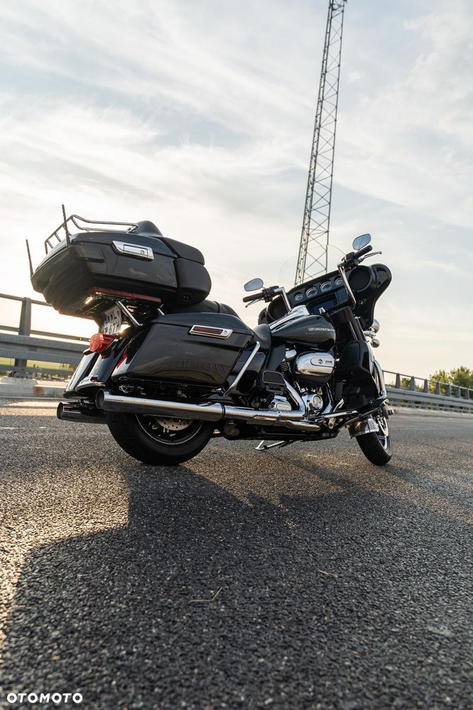 Harley-Davidson FLHT Electra Glide Standard - 6
