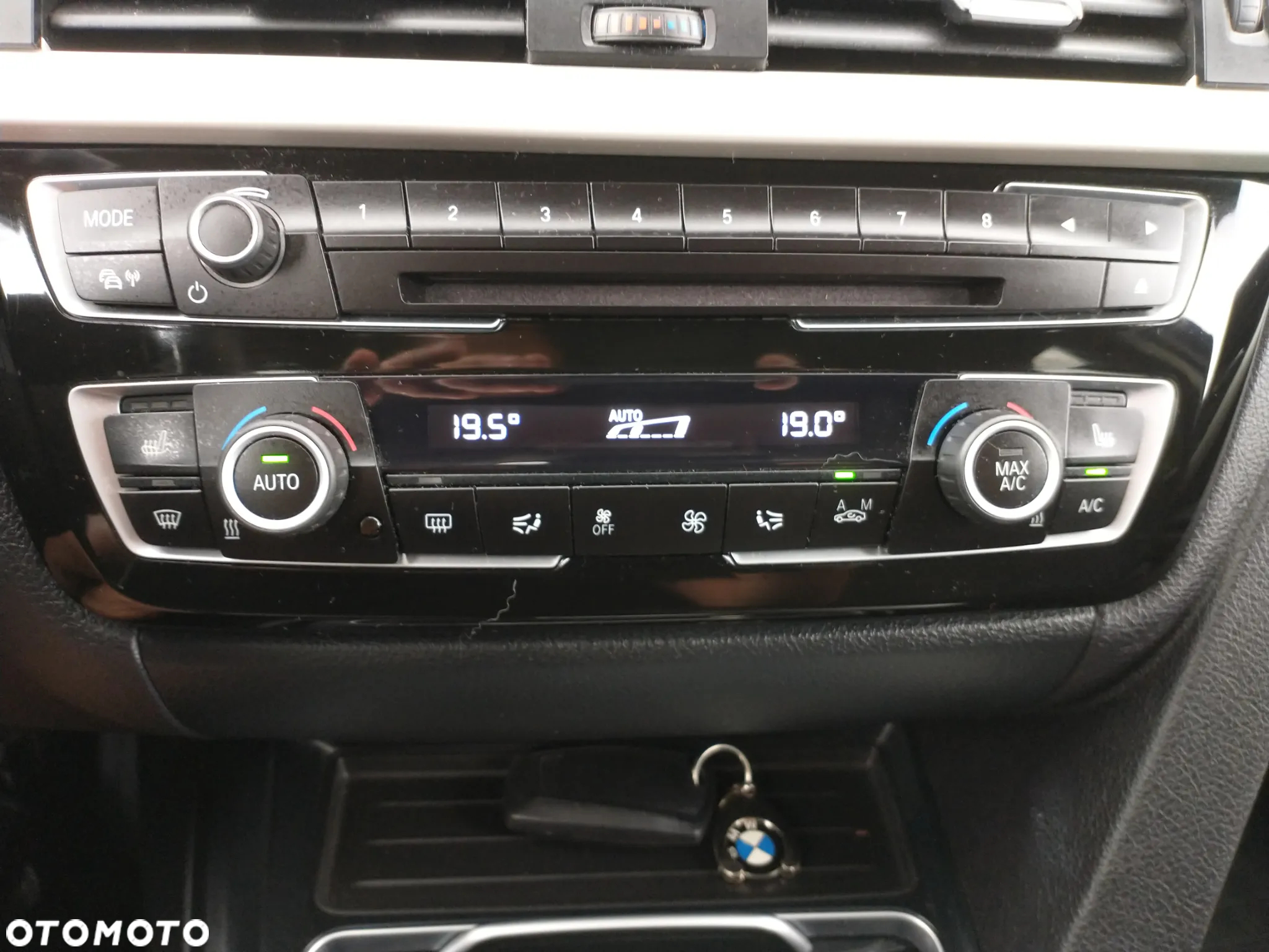 BMW Seria 3 320d xDrive - 9