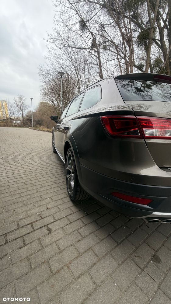 Seat Leon 2.0 TDI DPF Start&Stop DSG XCELLENCE - 9