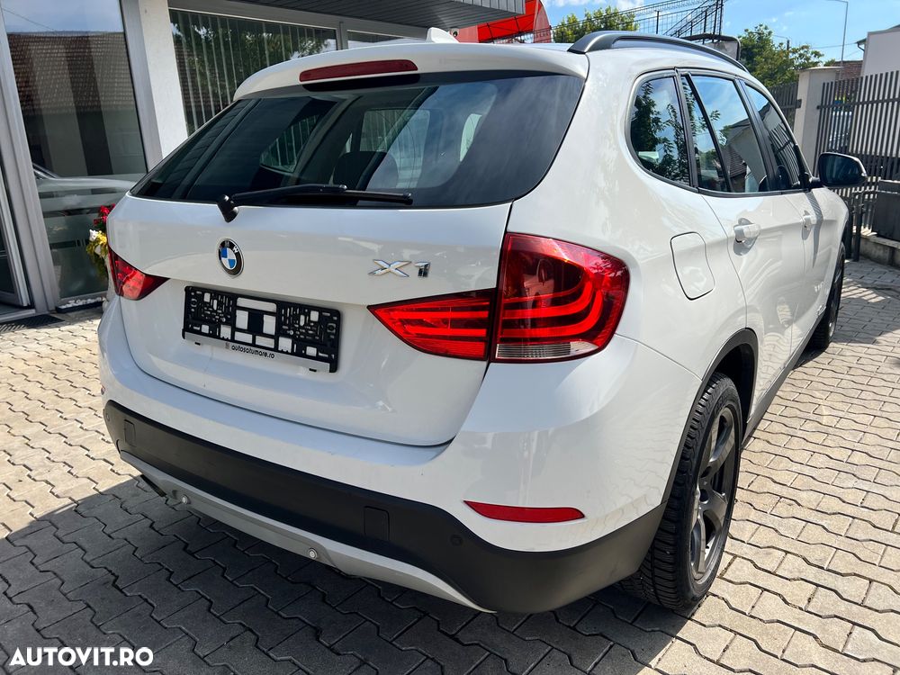 BMW X1 sDrive16d - 11