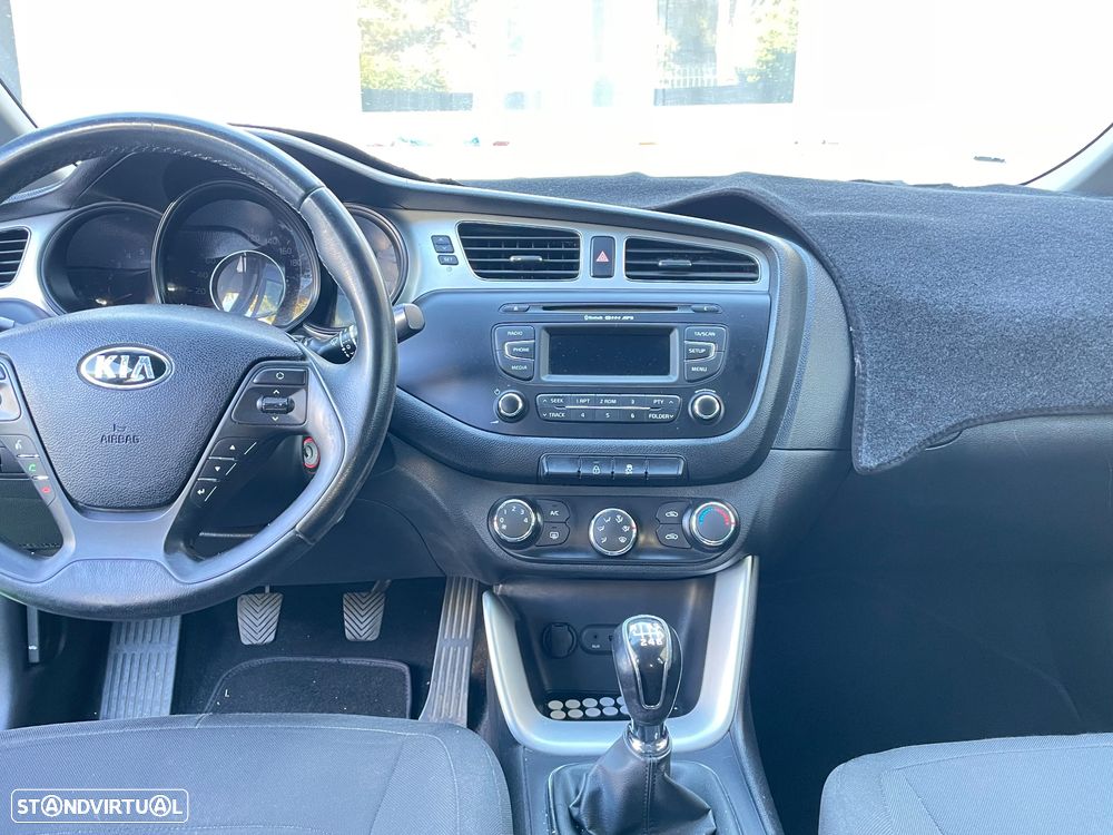 Kia Ceed SW 1.4 CRDi ECO - 10
