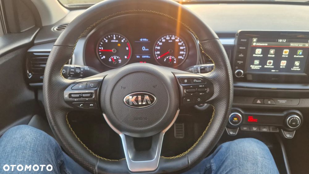 Kia Stonic 1.6 CRDi Platinum Edition - 14