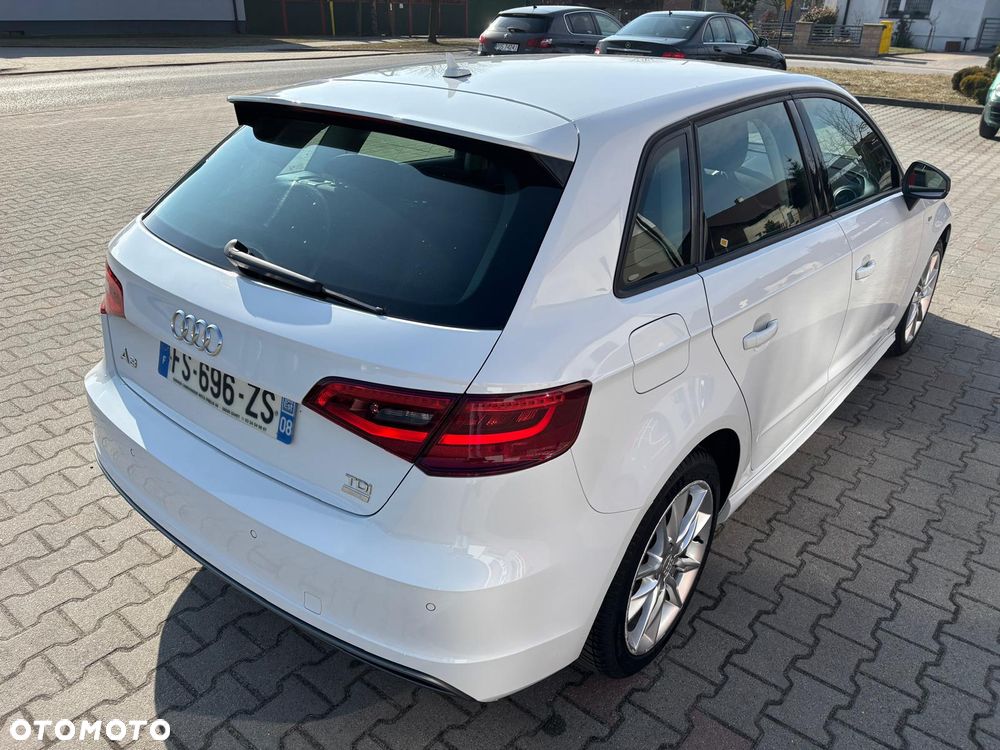 Audi A3 Sportback 1.6 TDI (clean diesel) S line Sportpaket - 10