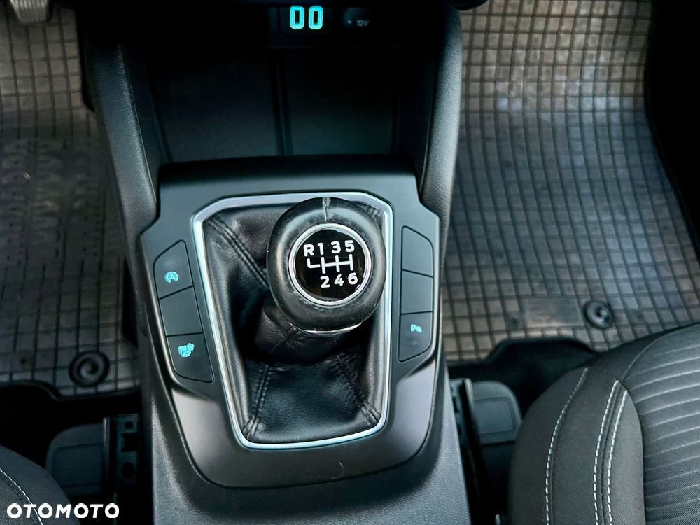 Ford Kuga 1.5 EcoBoost FWD Titanium X - 28