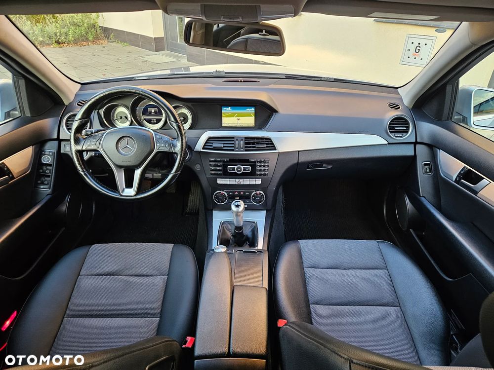 Mercedes-Benz Klasa C 180 T CDI DPF (BlueEFFICIENCY) Avantgarde - 7