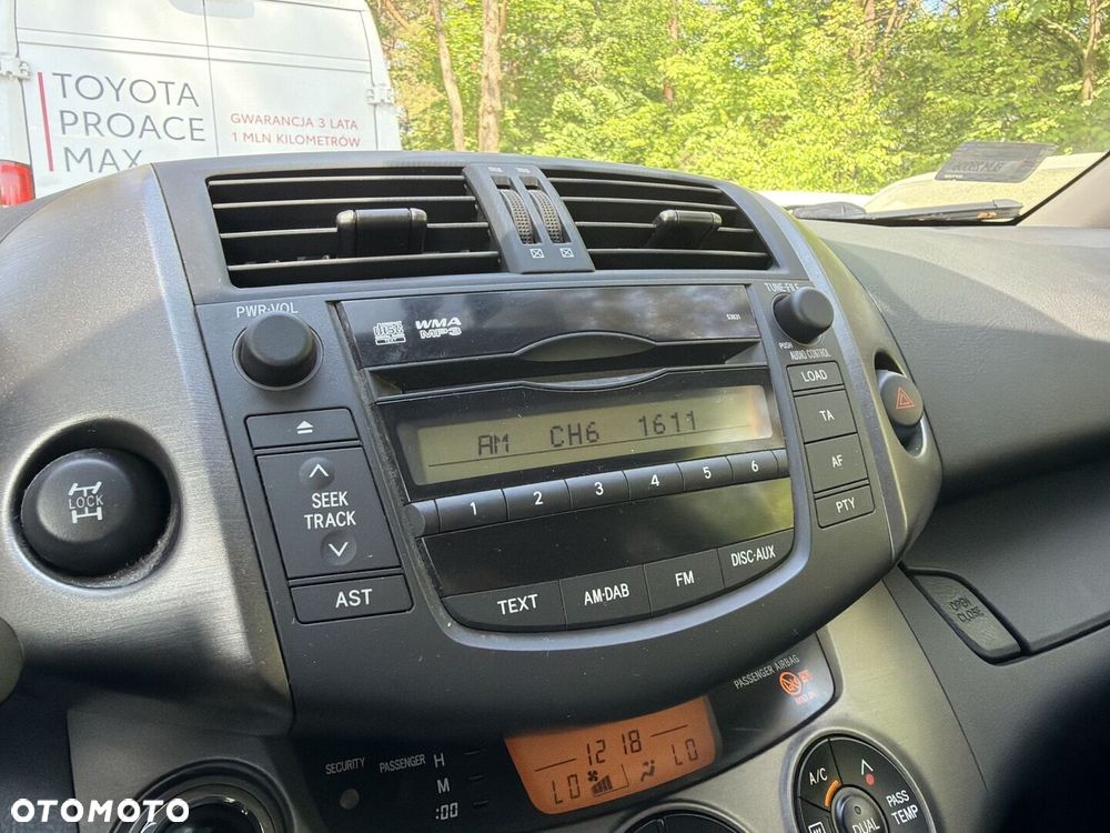 Toyota RAV4 2.0 VVT-i Prestige MS - 11
