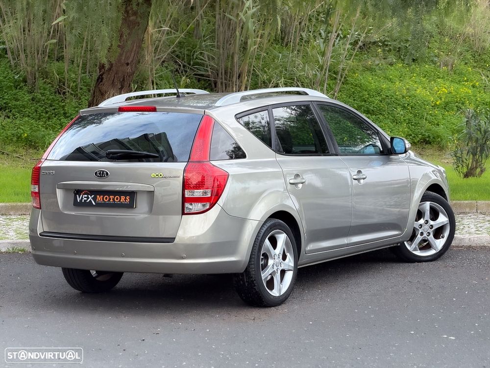 Kia Ceed SW 1.6 CRDi EX ISG - 2