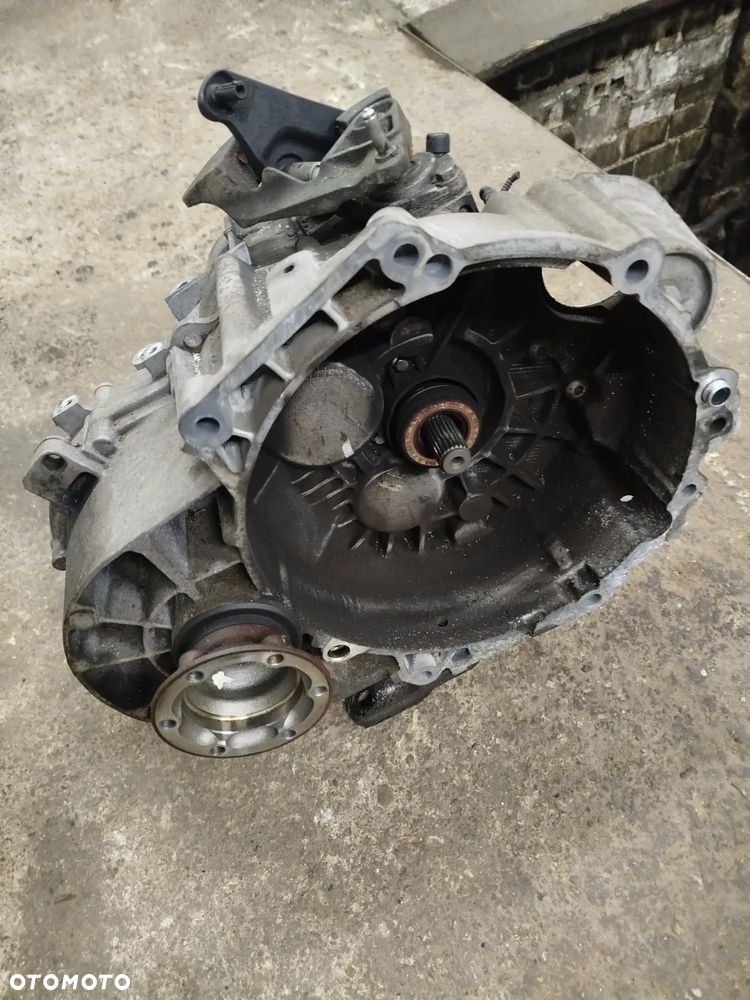 VW Passat 2.0 TDI skrzynia biegów LNZ - 1