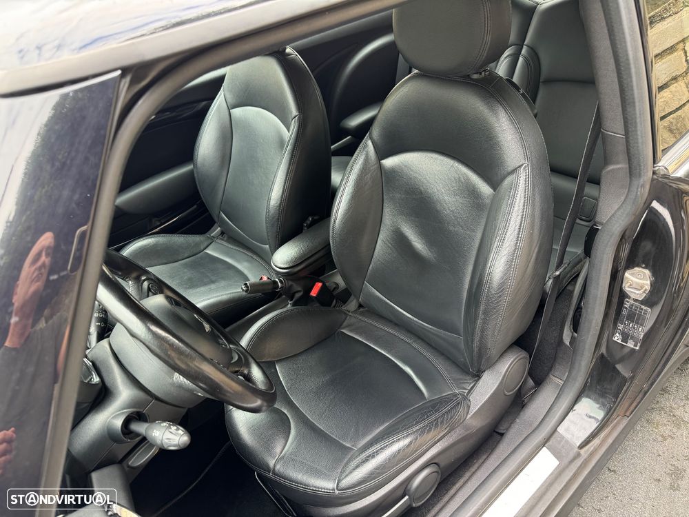 MINI 3 Portas One D - 16