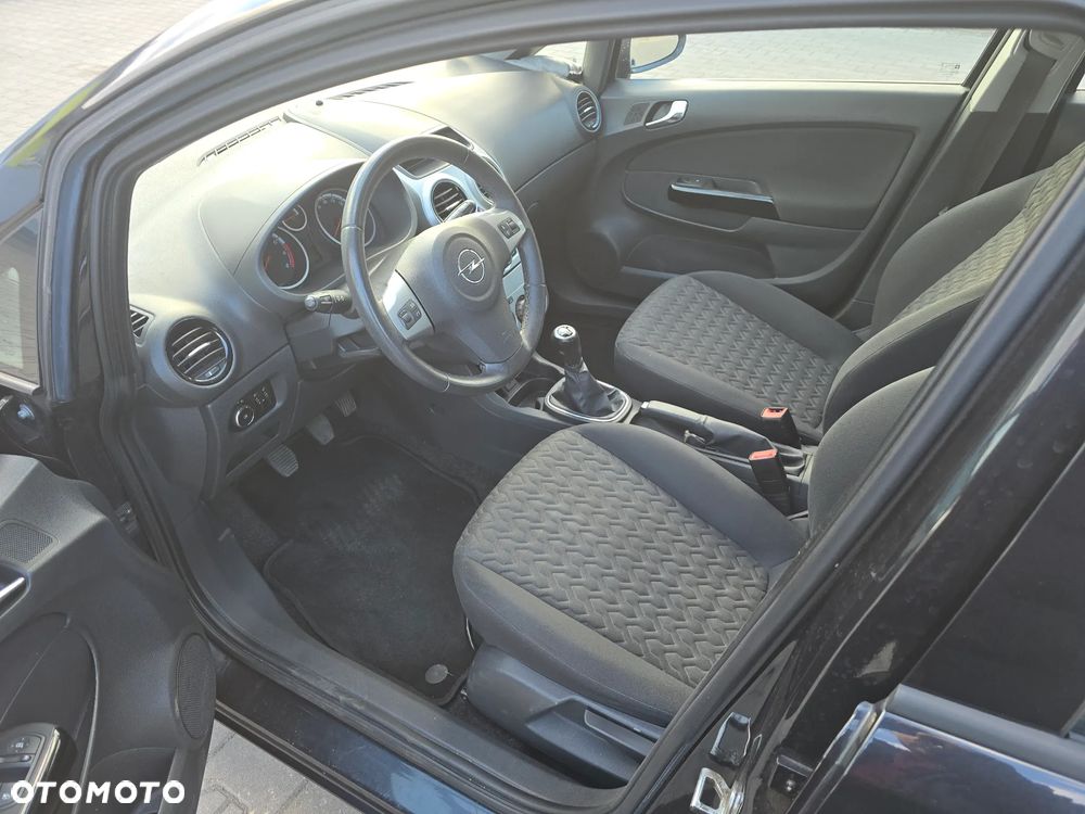 Opel Corsa 1.4 16V Active - 12
