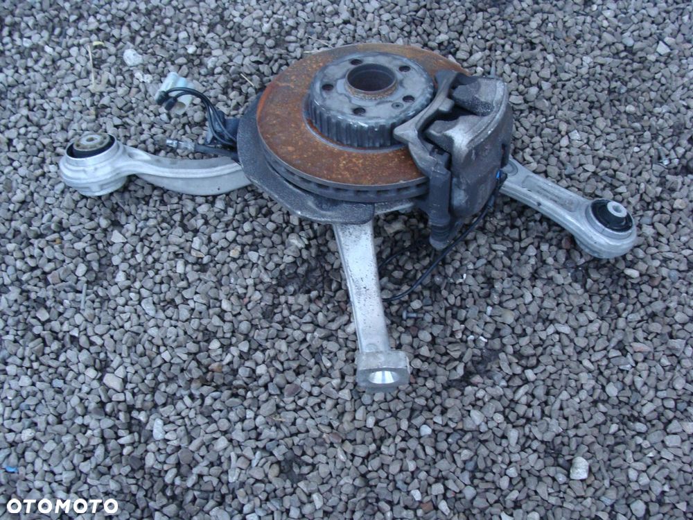 zwrotnica piasta wahacze prawa mercedes c-klasa w205 - 2