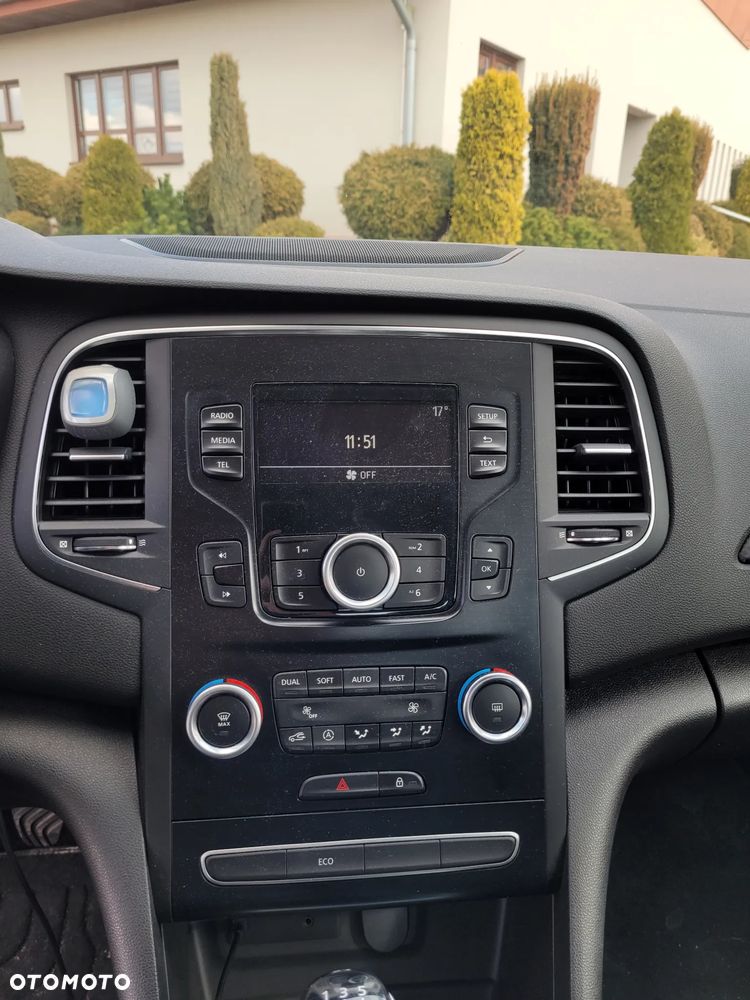 Renault Megane 1.6 SCe Zen - 23