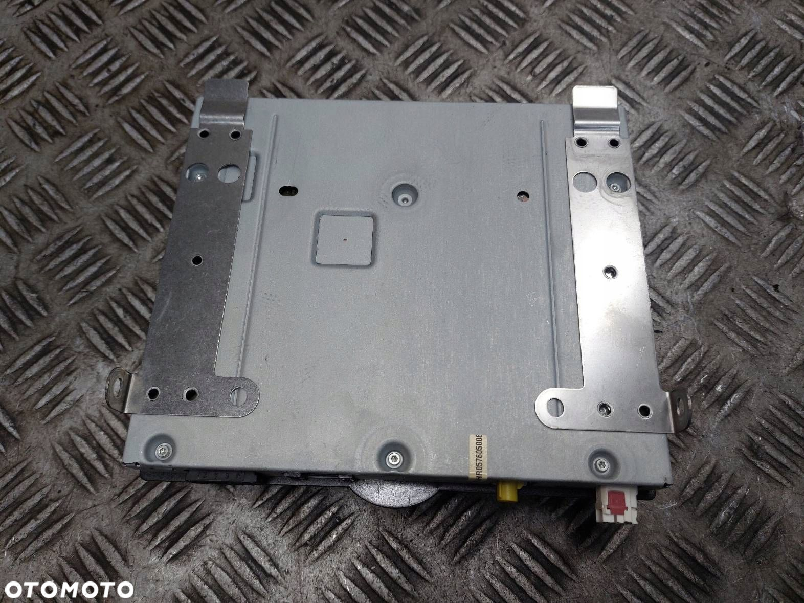 WZMACNIACZ RADIA AUDI A6 C6 4F0035541B - 4