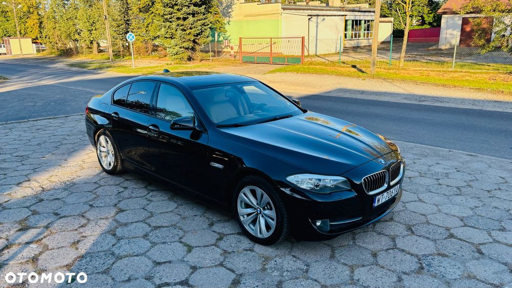 BMW Seria 5 535i xDrive - 16