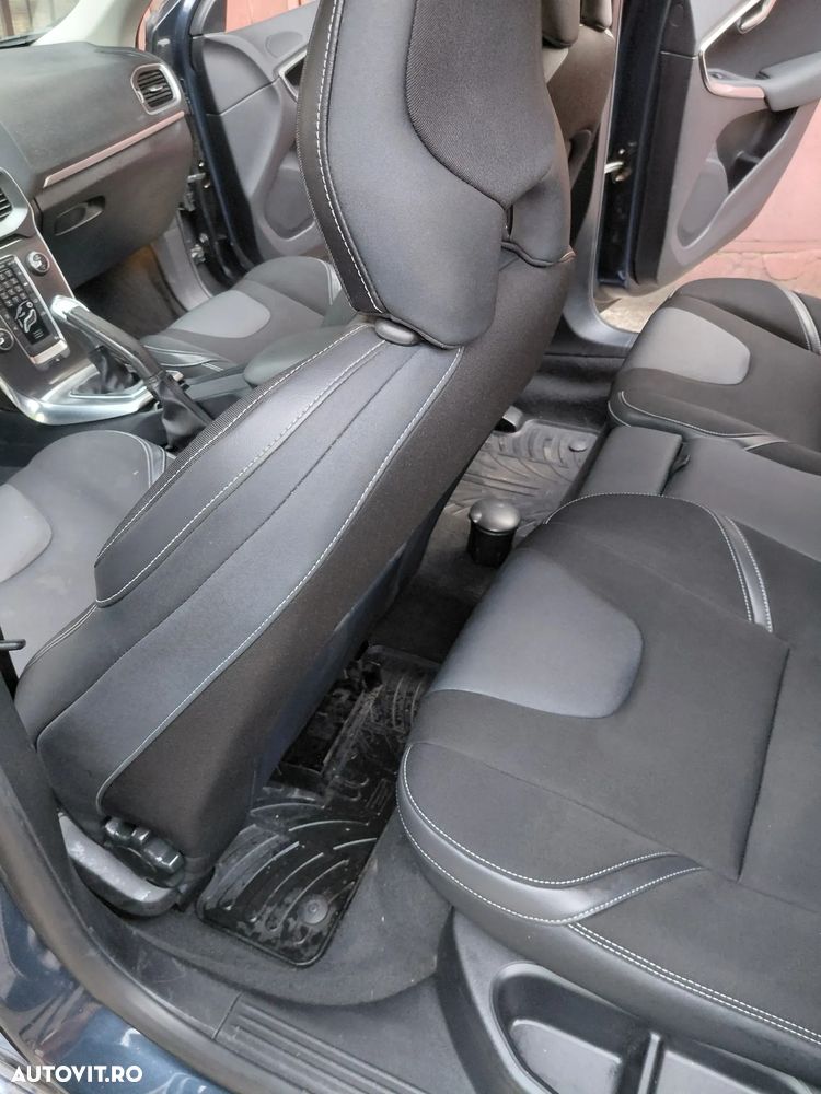 Volvo V40 D2 94g Kinetic - 11