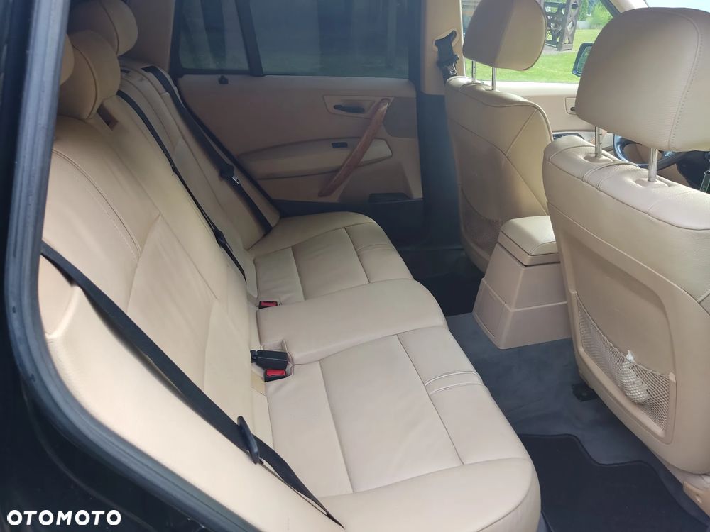 BMW X3 3.0i - 18