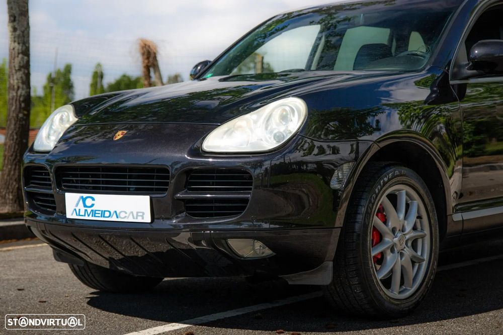 Porsche Cayenne Turbo - 11