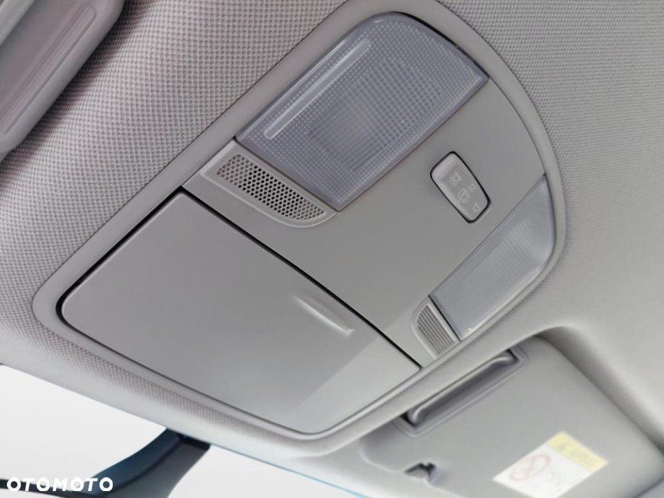 Hyundai Elantra - 25