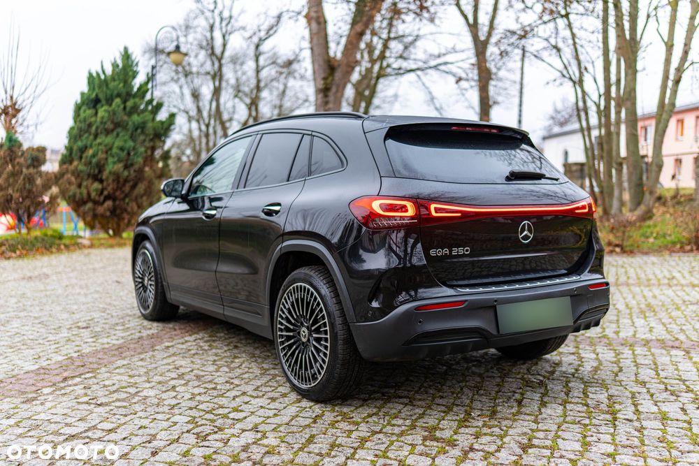 Mercedes-Benz EQA 250+ 70.5kWh AMG Line - 8