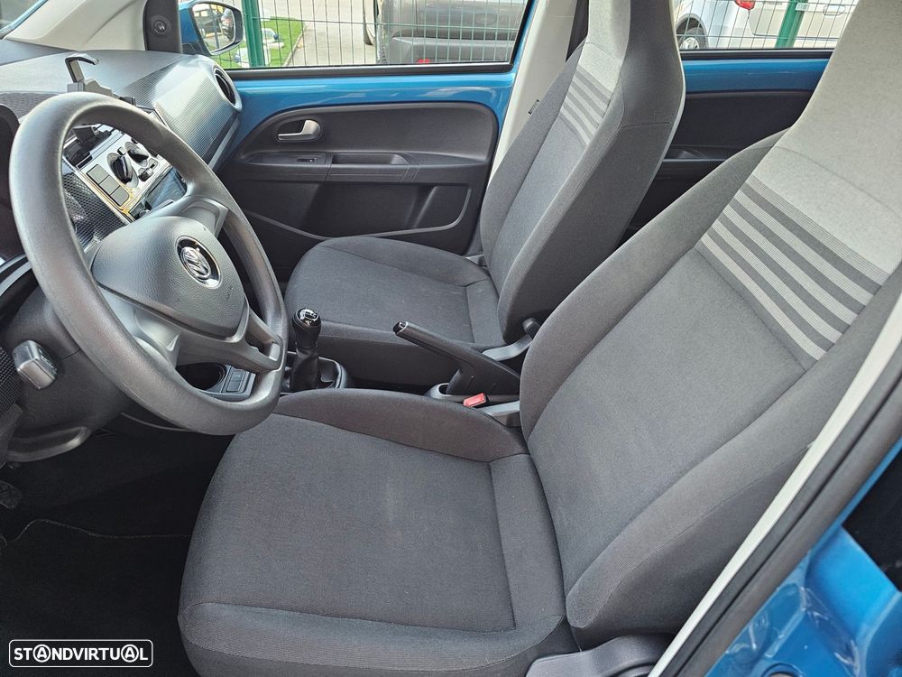 VW Up! 1.0 Move Color - 10