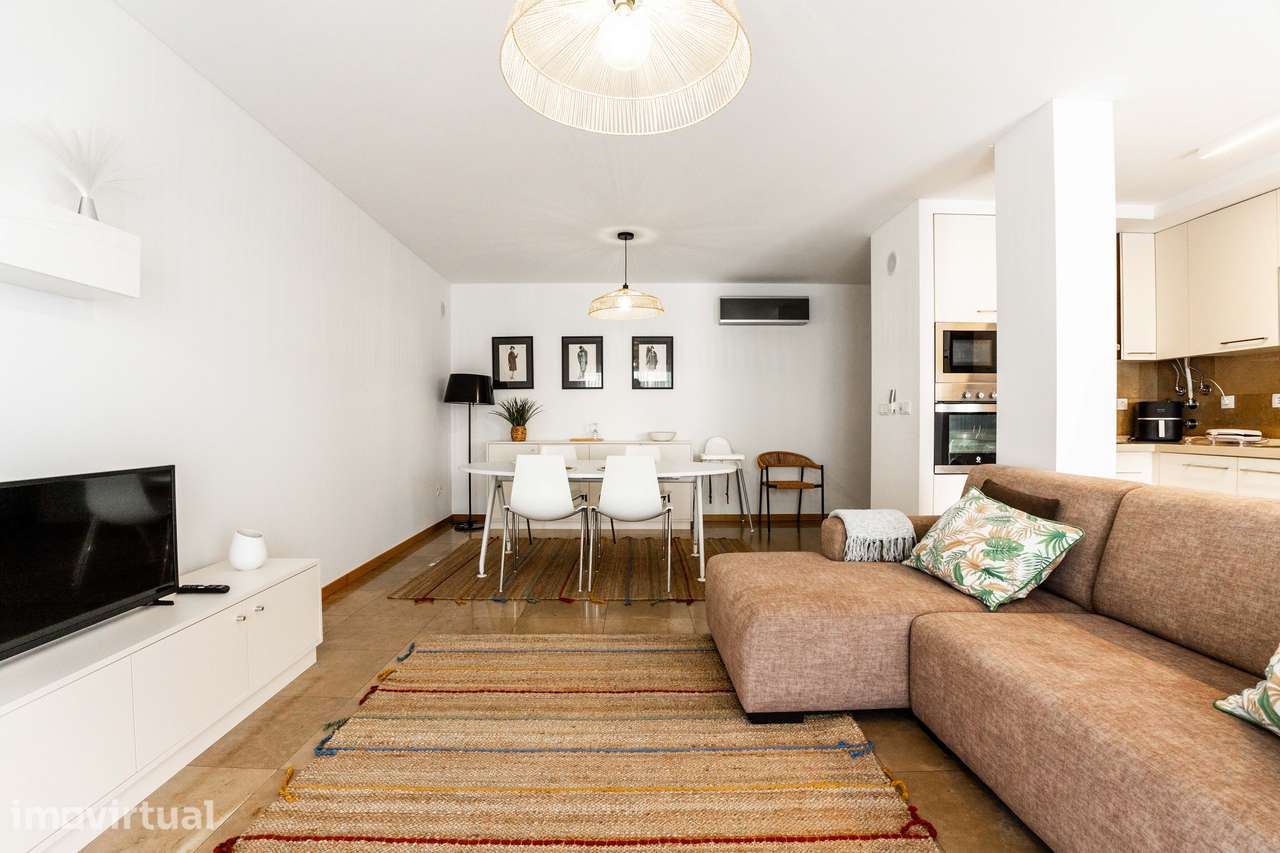 Apartamento T2, MOBILADO, com lugar de estacionamento, na Nazaré. - Grande imagem: 4/33