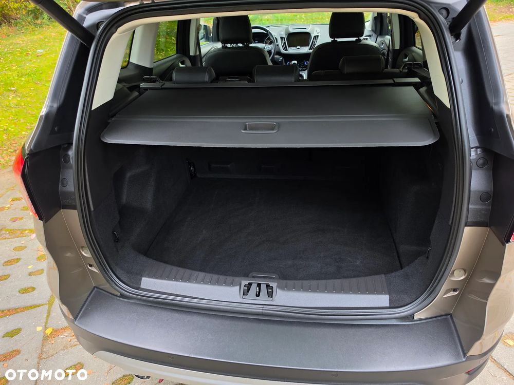 Ford Kuga 1.5 EcoBoost 2x4 Titanium - 23
