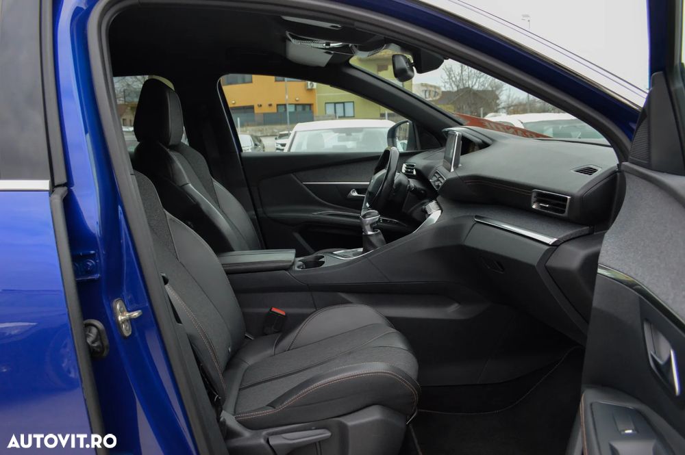 Peugeot 3008 1.2 PureTech Turbo S&S Allure - 33