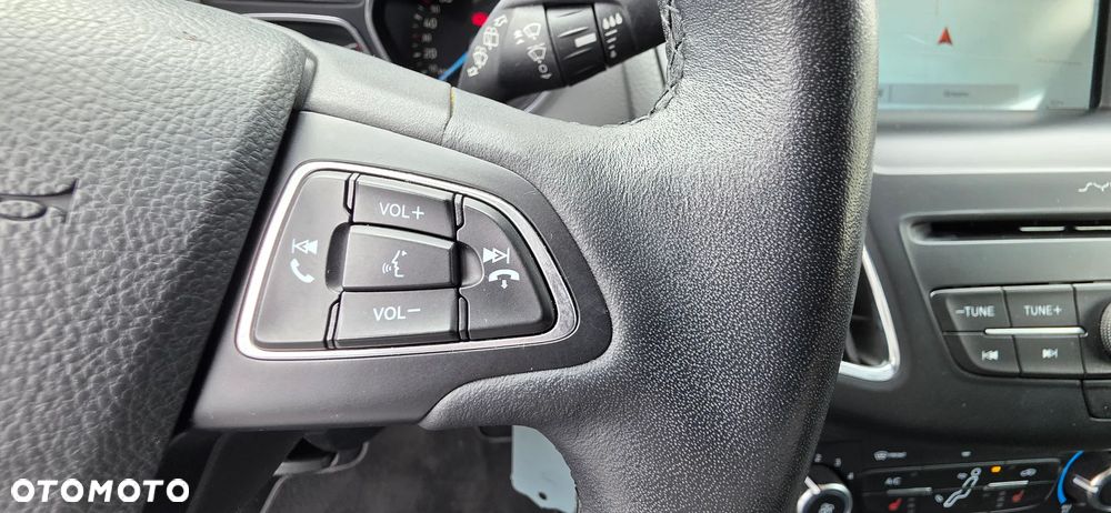 Ford Focus 1.0 EcoBoost STart-Stopp-System TITANIUM - 33