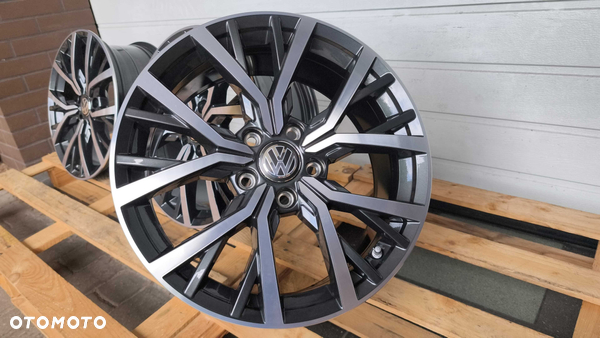 3 sztuki felgi aluminiowe Vw Tiguan III II 17" 5x112 ET40 TPMS(OL647F)