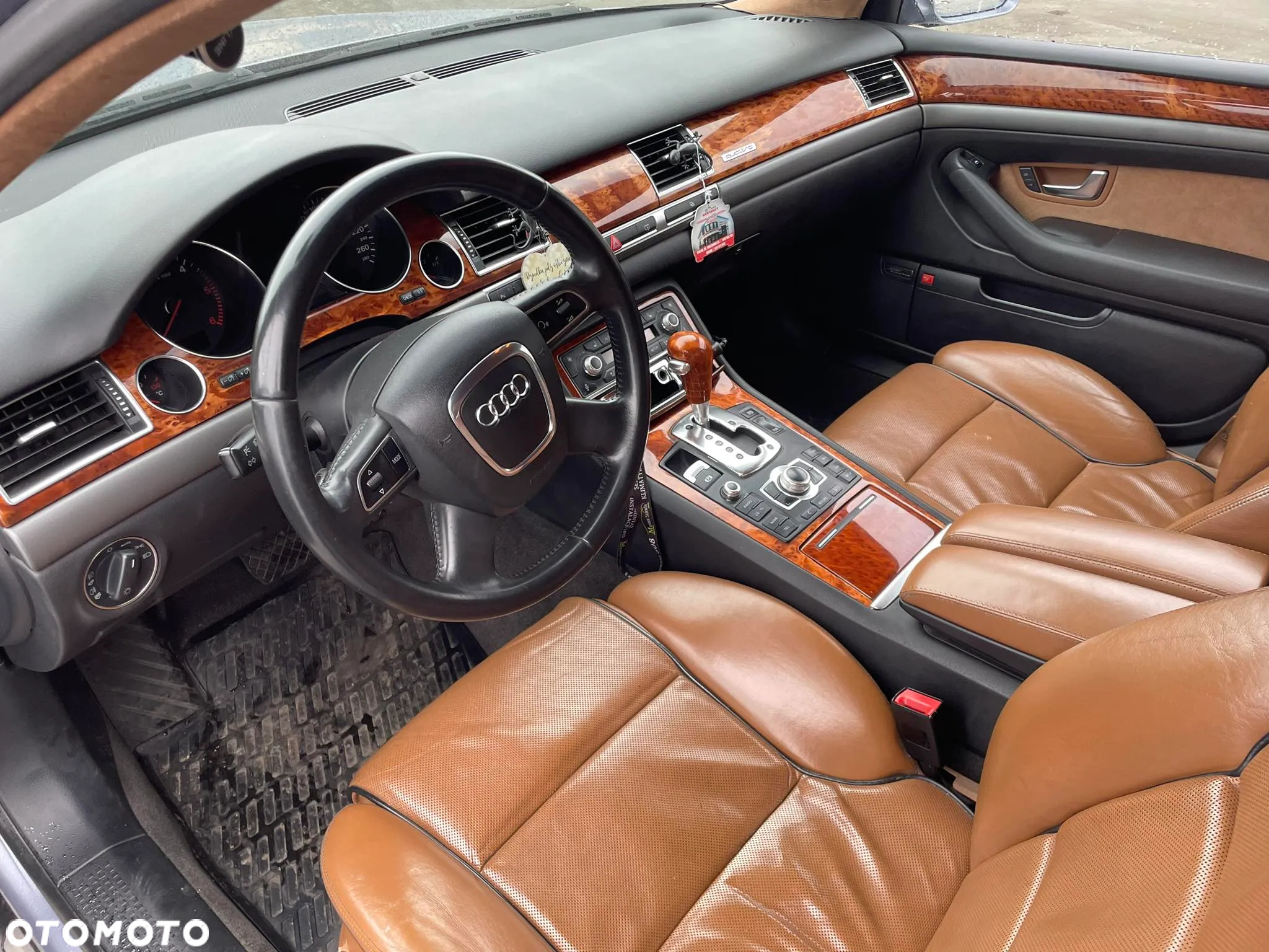 Audi A8 4.2 TDI Quattro - 13