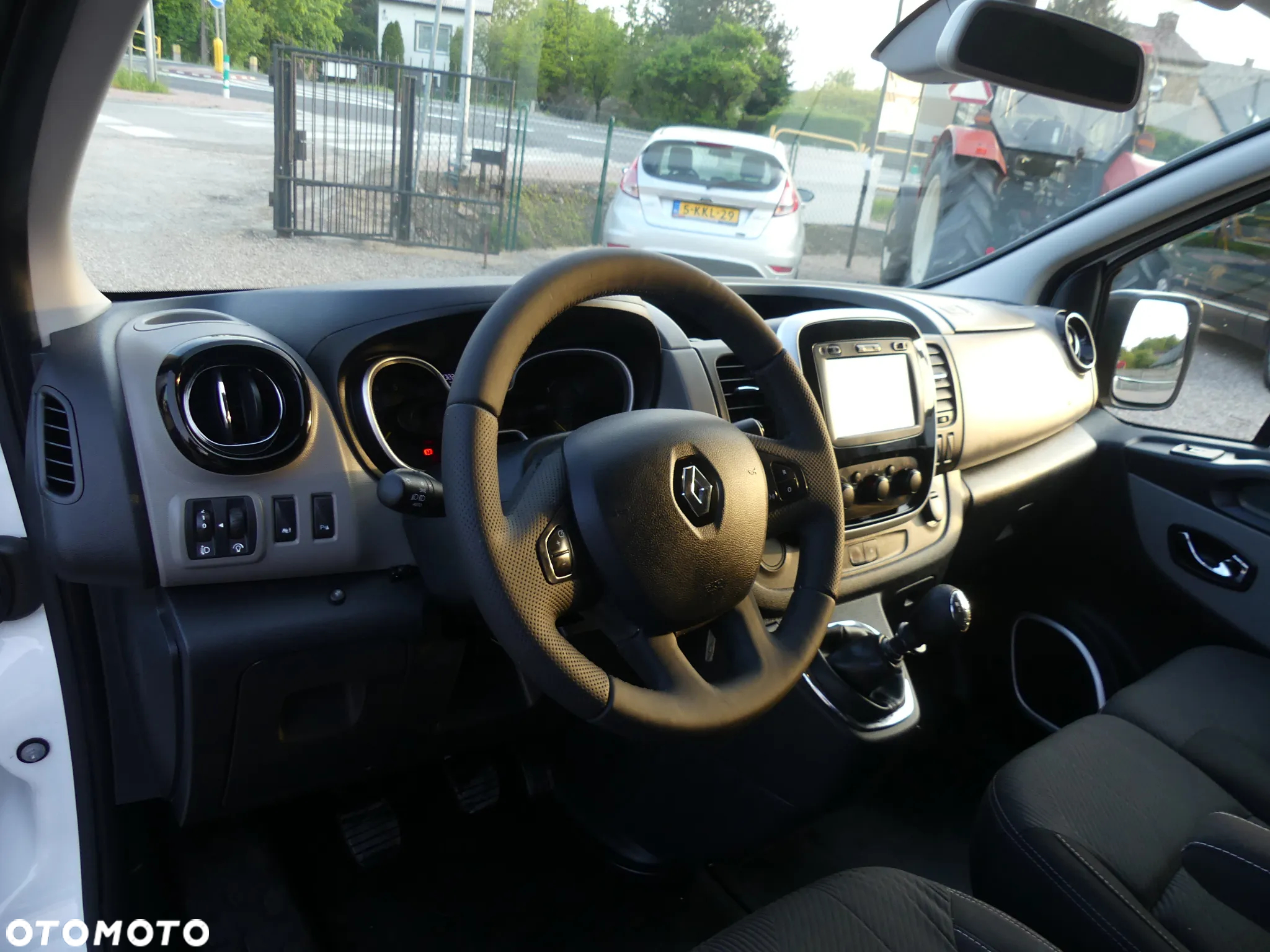 Renault TRAFIC - 9