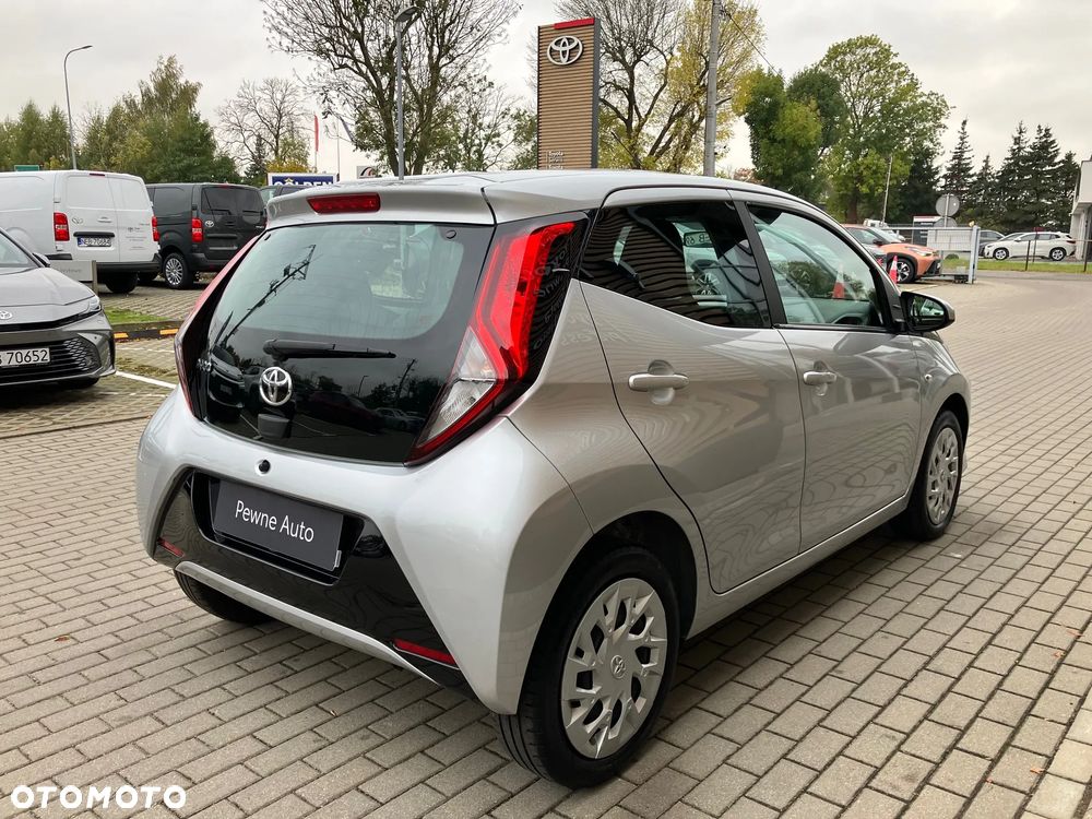Toyota Aygo x-play - 10