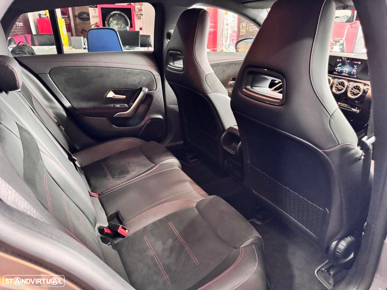 Mercedes-Benz CLA 200 - 12