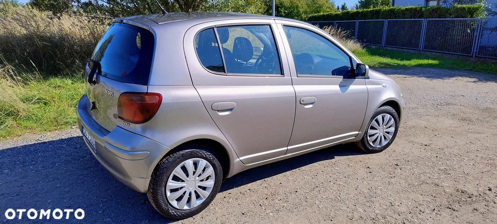 Toyota Yaris - 5