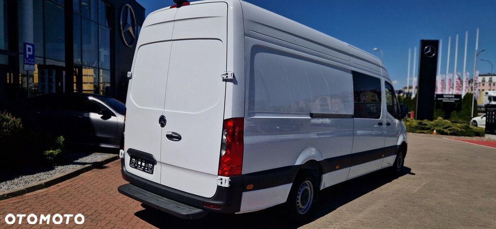 Mercedes-Benz Sprinter - 12