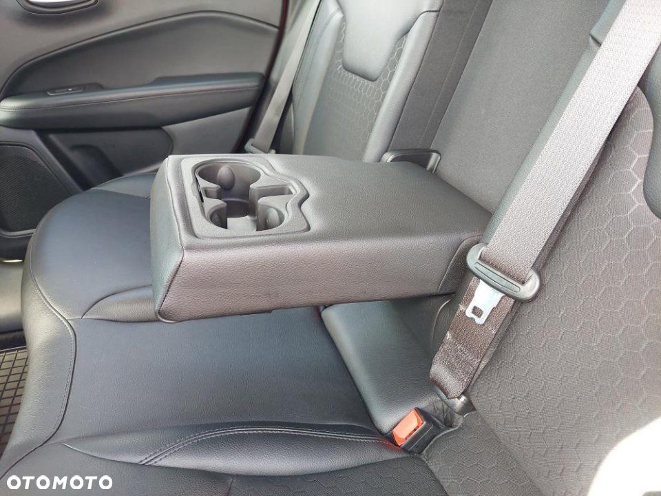 Jeep Compass - 4