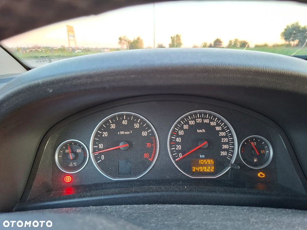 Opel Vectra 1.8 - 15