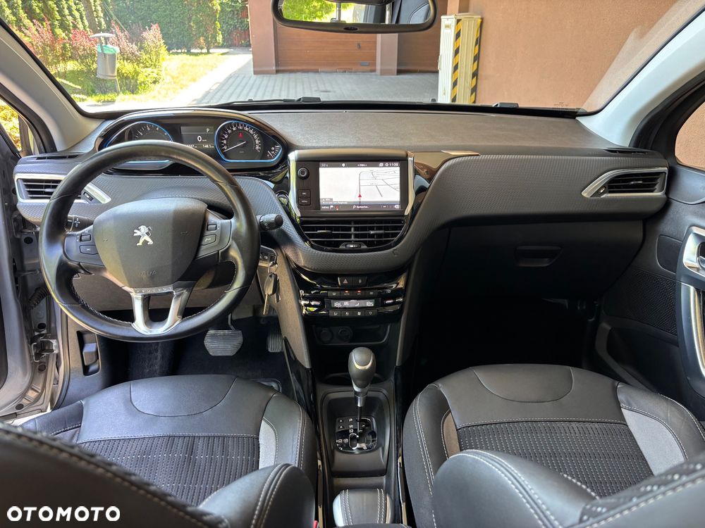 Peugeot 2008 PureTech 110 GPF Stop&Start EAT6 Allure - 22
