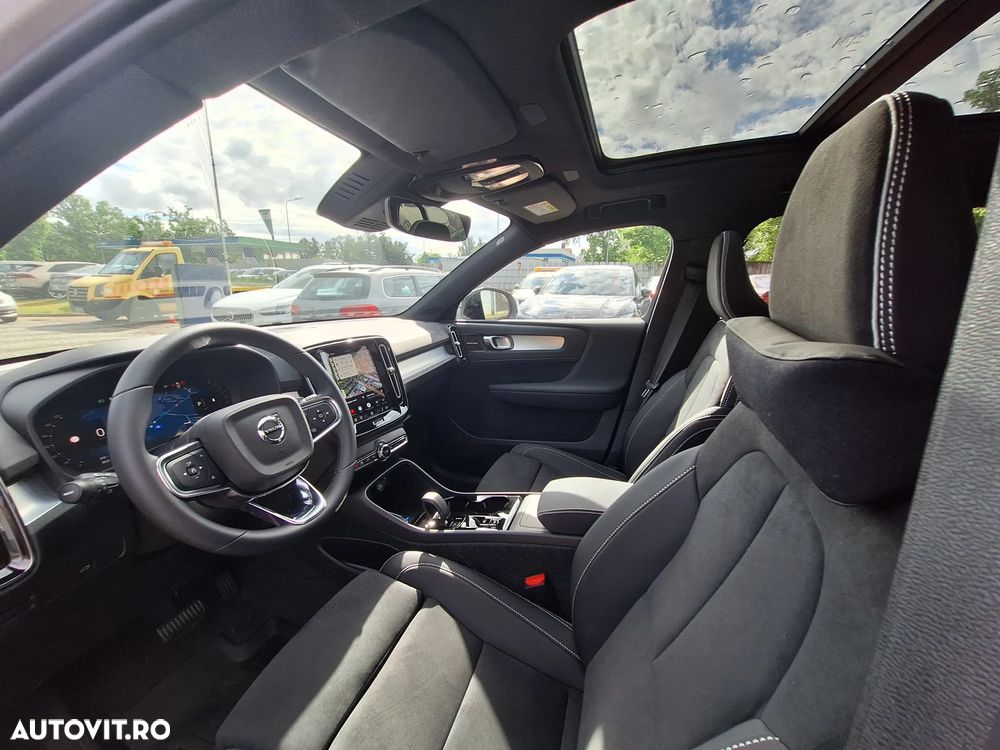 Volvo XC 40 B4 AT FWD MHEV Ultimate Dark - 17