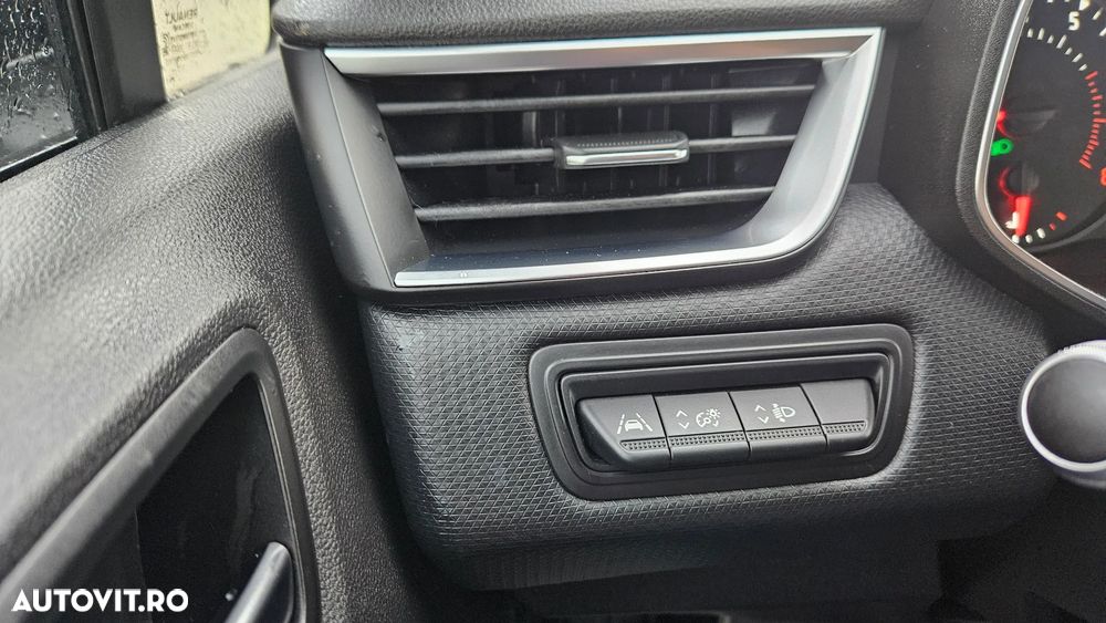 Renault Clio - 17
