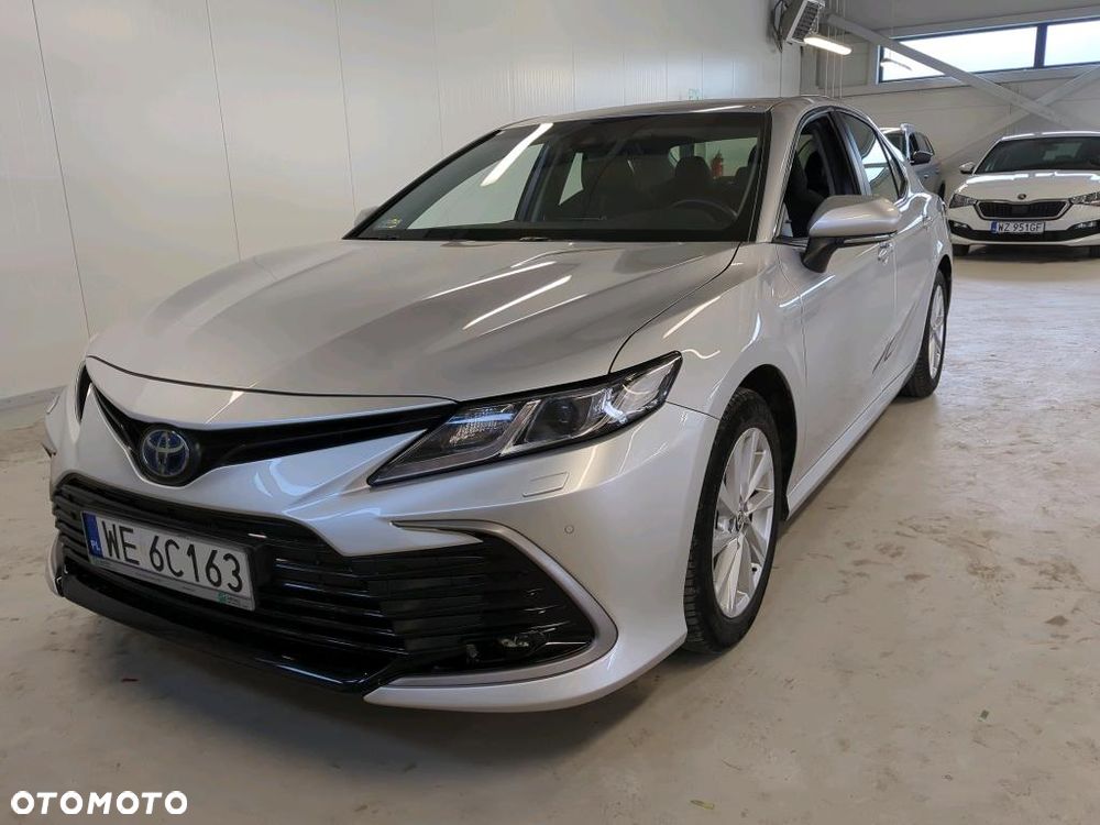 Toyota Camry - 1