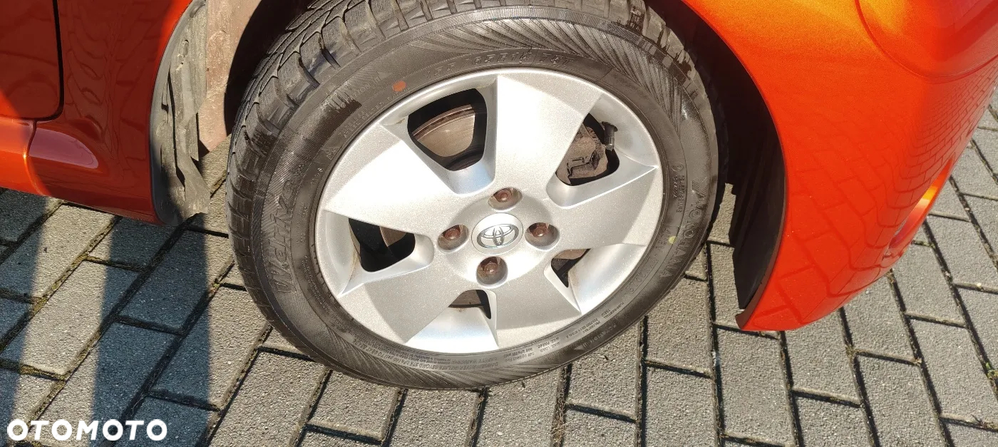 Toyota Aygo Connect - 12