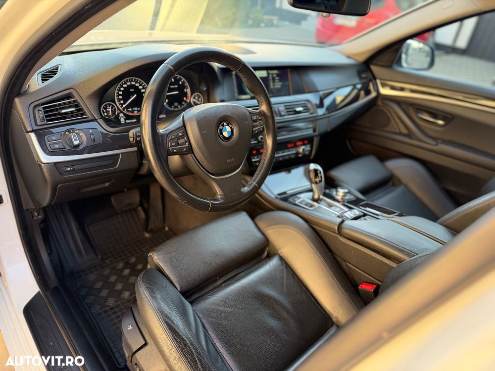 BMW Seria 5 520d Aut. - 9