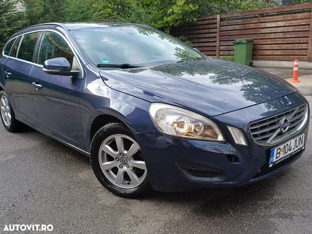 Volvo V60 DRIVe Start-Stop Basic - 1
