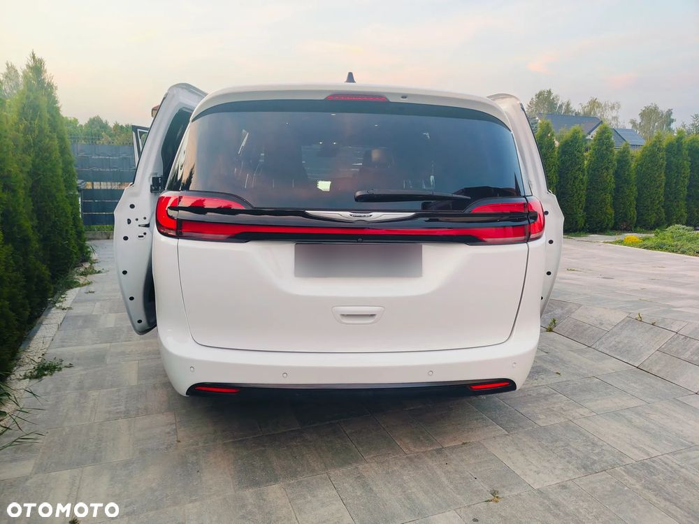 Chrysler Pacifica - 20