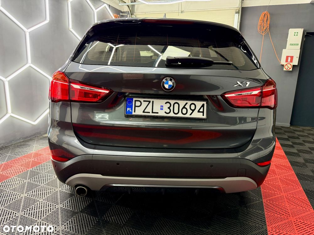 BMW X1 sDrive18d Sport Line - 9