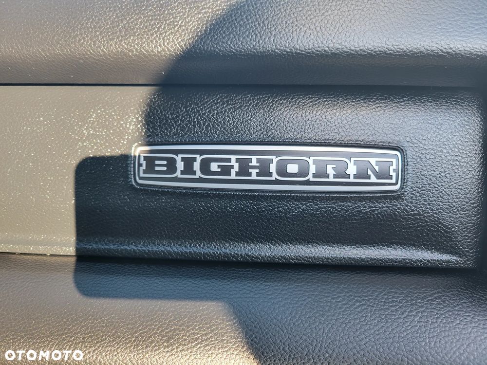 RAM 1500 Crew Cab Shortbed Bighorn - 14